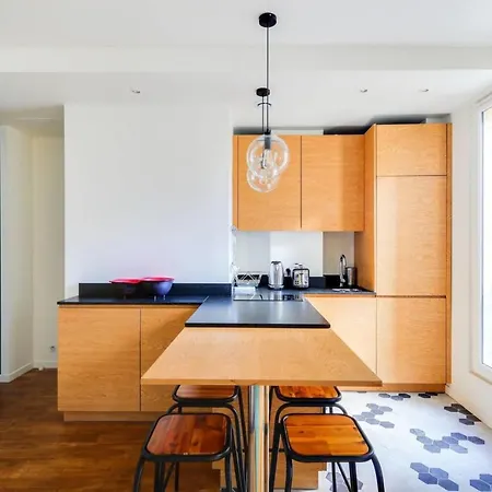 Charming 1 Bd Flat In The Heart Of Batignolles By Guestready Paris