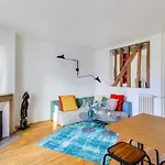 Charming 1 Bd Flat In The Heart Of Batignolles By Guestready