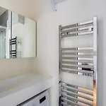 Charming 1 Bd Flat In The Heart Of Batignolles By Guestready