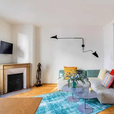 Charming 1 Bd Flat In The Heart Of Batignolles By Guestready Parigi