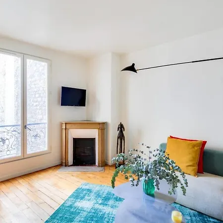 Charming 1 Bd Flat In The Heart Of Batignolles By Guestready * Parigi